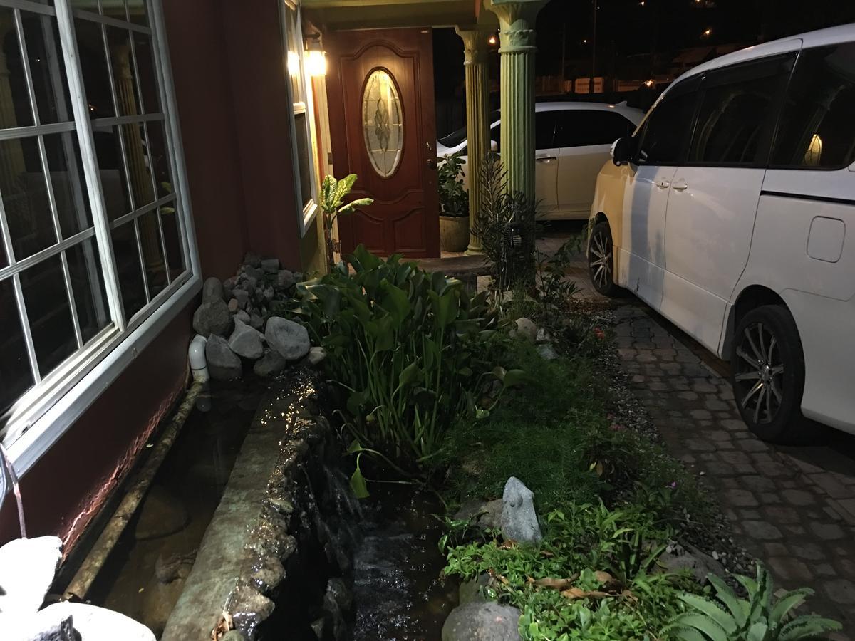 Swimaz Gateway Homestay *